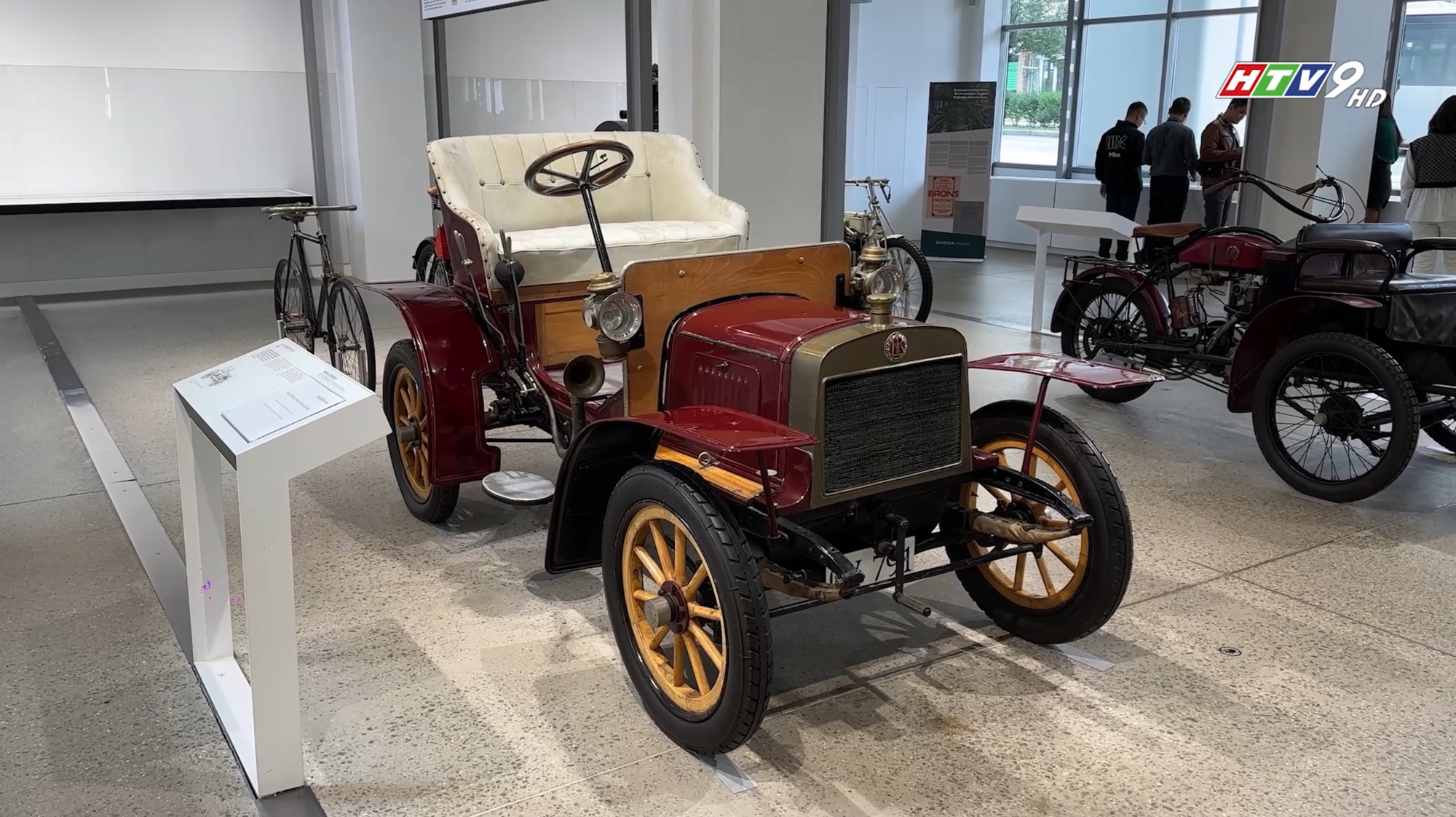 Một vòng Bảo tàng Skoda: Rolls-Royce của người Czech và được 'du hành thời gian' - Ảnh 19.