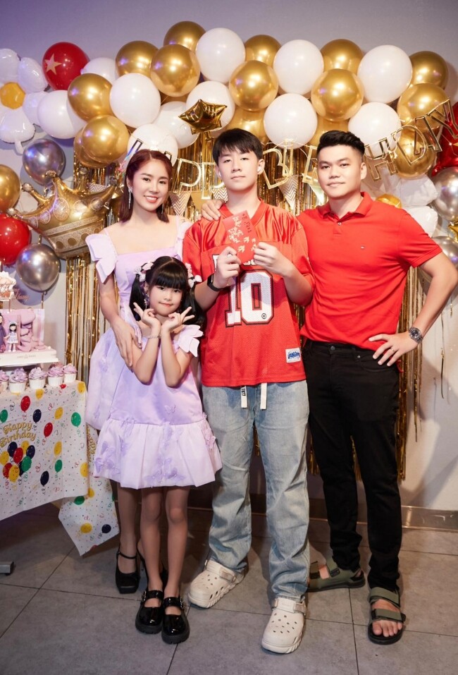 Gia đình nhỏ hạnh phúc của Lê Phương.