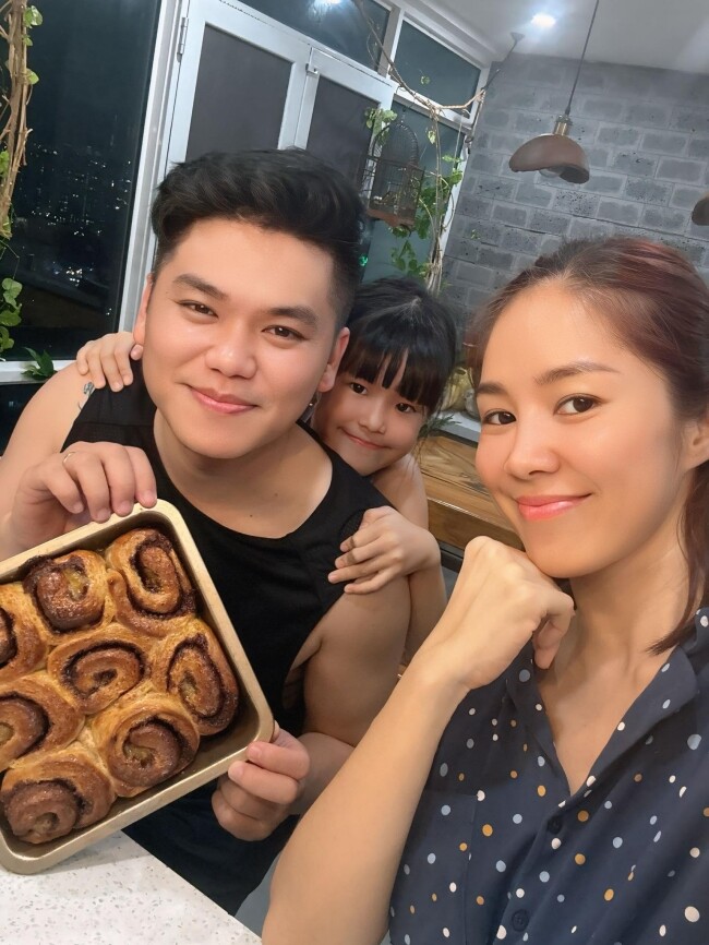 Lê Phương cảm thấy may mắn khi ông xã Trung Kiên luôn ở bên định hướng khi thấy cô có lựa chọn sai. 