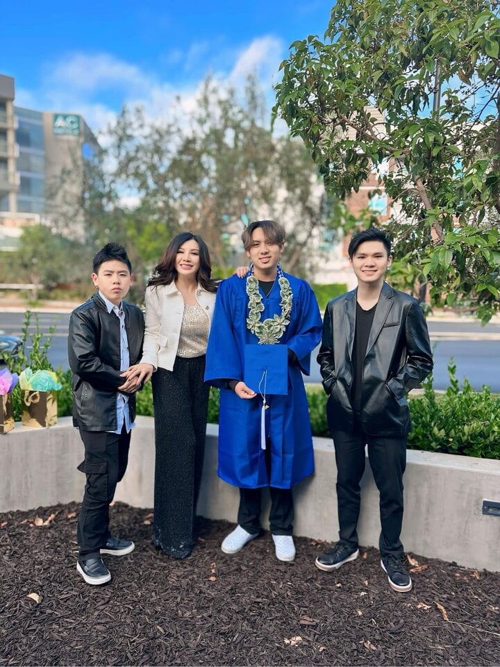 Bằng Kiều không thể góp mặt trong lễ tốt nghiệp của con trai vì bận concert ở Việt Nam.