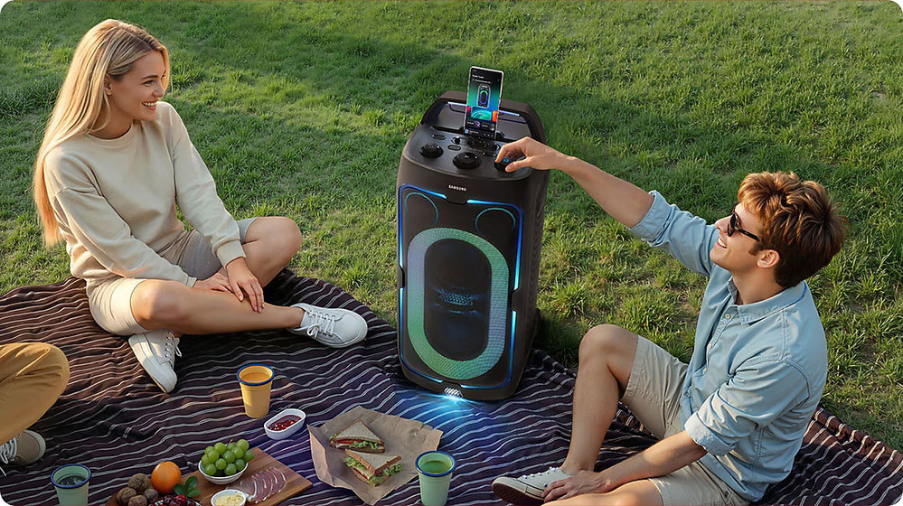  
Chất lượng âm thanh vượt trội trên loa tháp di động Samsung chinh phục cả những người dùng khó tính nhất.