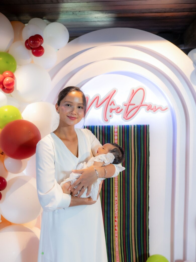 HHen Niê tiết lộ tên thật của con gái là Mộc Đan.