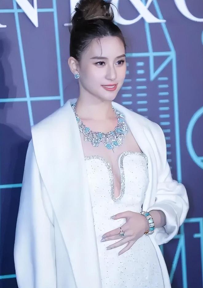 Ái nữ trùm sòng bạc Macau sảy thai, còn bị chồng nghèo Đậu Kiêu giày vò đến kiệt quệ?- Ảnh 3.