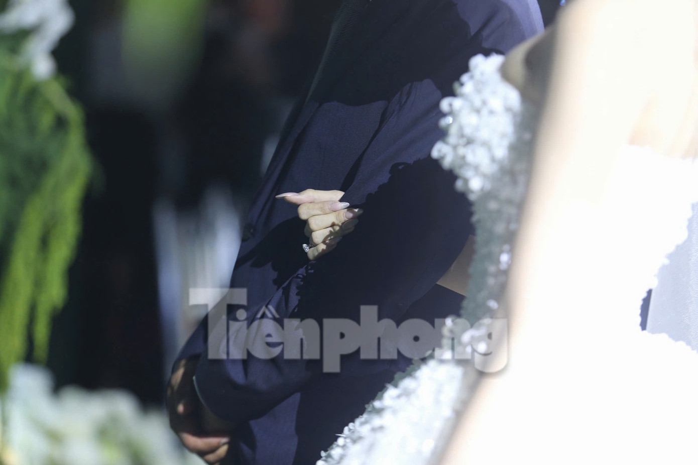 Toàn cảnh đám cưới từ 6h sáng tới đêm khuya của Hoa hậu Đỗ Thị Hà - Ảnh 8.