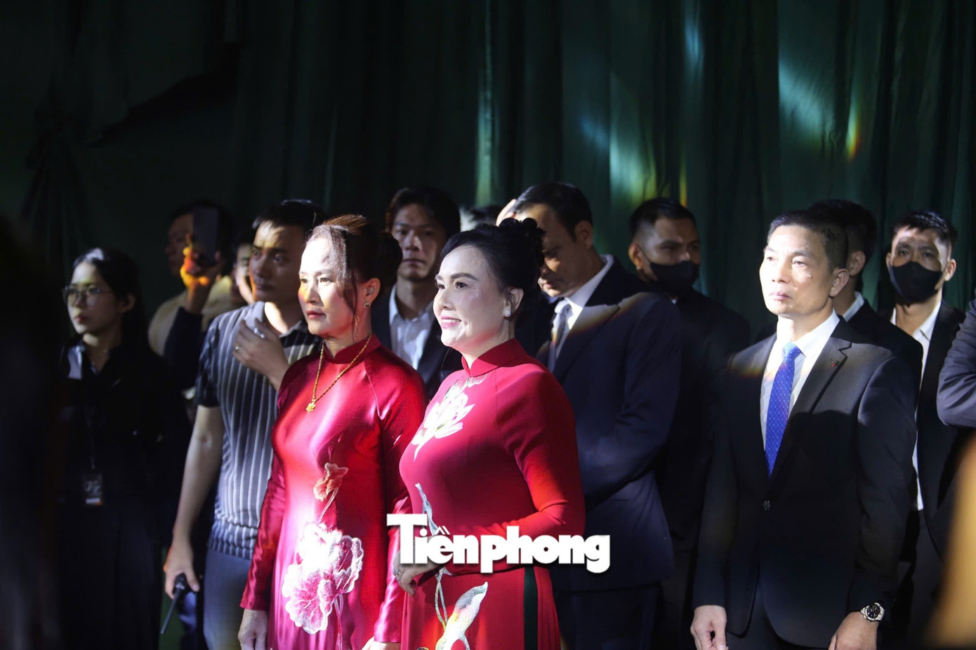 Toàn cảnh đám cưới từ 6h sáng tới đêm khuya của Hoa hậu Đỗ Thị Hà - Ảnh 13.