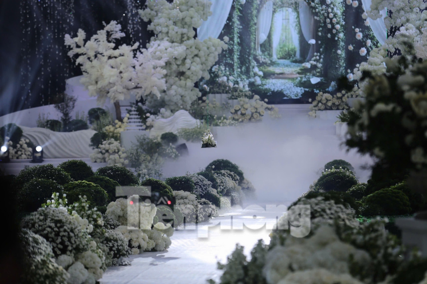 Toàn cảnh đám cưới từ 6h sáng tới đêm khuya của Hoa hậu Đỗ Thị Hà - Ảnh 36.