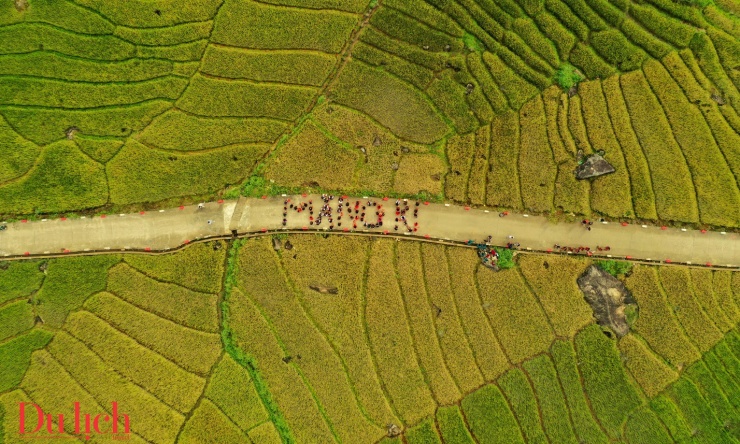 Di sản ruộng bậc thang độc đáo hấp dẫn du khách đến với Măng Ri - 4