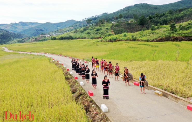 Di sản ruộng bậc thang độc đáo hấp dẫn du khách đến với Măng Ri - 14