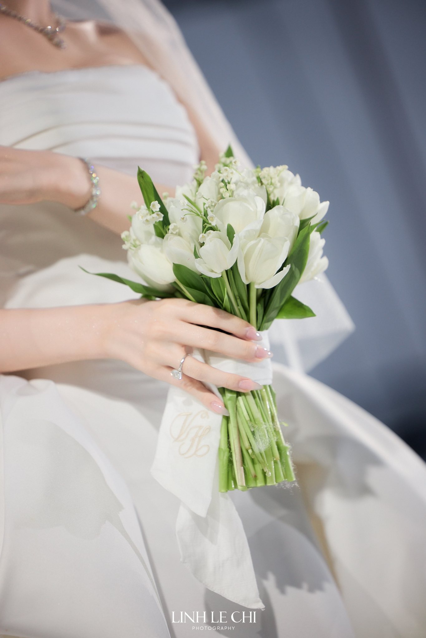 1 thứ "đắt nhất thế giới" xuất hiện trong lễ cưới Hoa hậu Đỗ Hà và thiếu gia tập đoàn Sơn Hải - Ảnh 2.