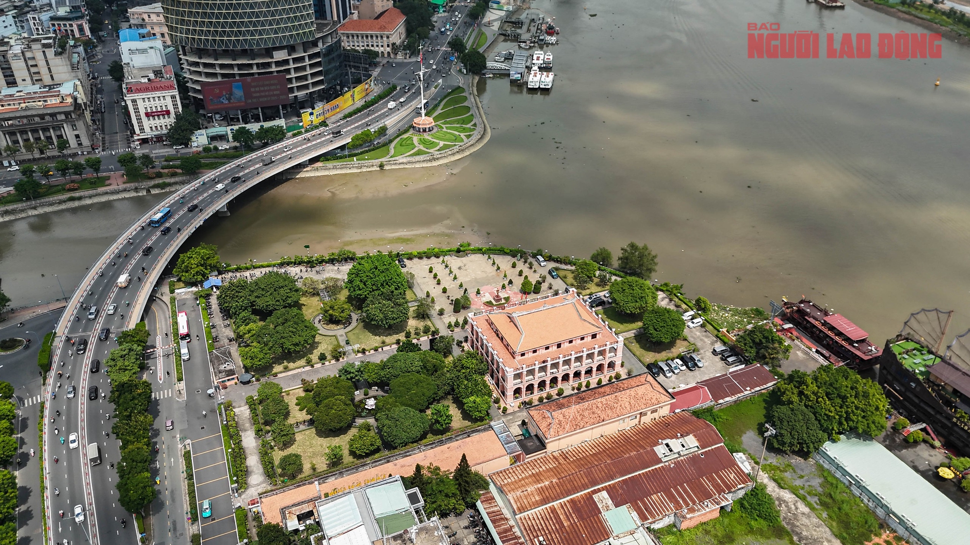 Khu đất Bến Nhà Rồng, số 1 Lý Thái Tổ sẽ làm không gian văn hóa Hồ Chí Minh và công viên 16 Chùm ảnh: Khu đất Bến Nhà Rồng, số 1 Lý Thái Tổ sẽ làm không gian văn hóa Hồ Chí Minh và công viên - Ảnh 19.