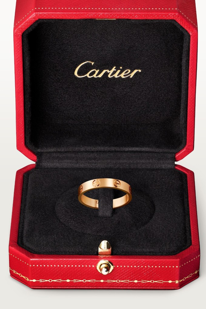 Nhẫn cưới tối giản giá nghìn USD của Đỗ Thị Hà.