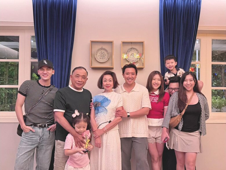 Sao Việt 24h: Hoa hậu Diễm Hương nhập viện cấp cứu giữa đêm khi đang mang thai, chồng trẻ hoảng hốt amp;#34;cắn cả lưỡi vì sợamp;#34; - 5