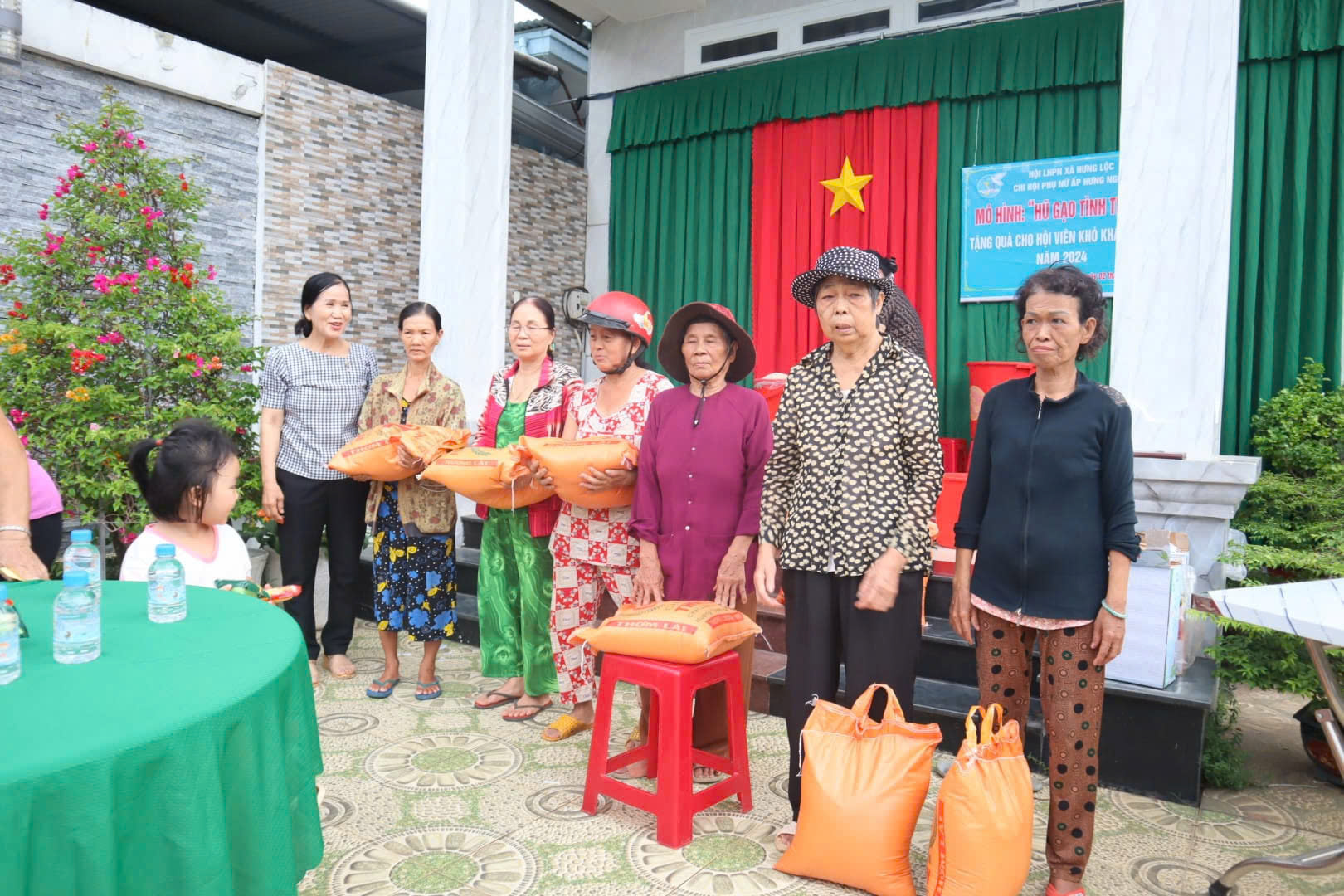 Ngôi nhà xanh, gắn kết tình yêu thương - Ảnh 3.