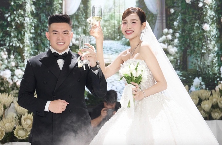 Top 3 Hoa hậu Việt Nam 2020: Người lấy thiếu gia, người an yên bên chồng tiến sĩ - Ảnh 3.