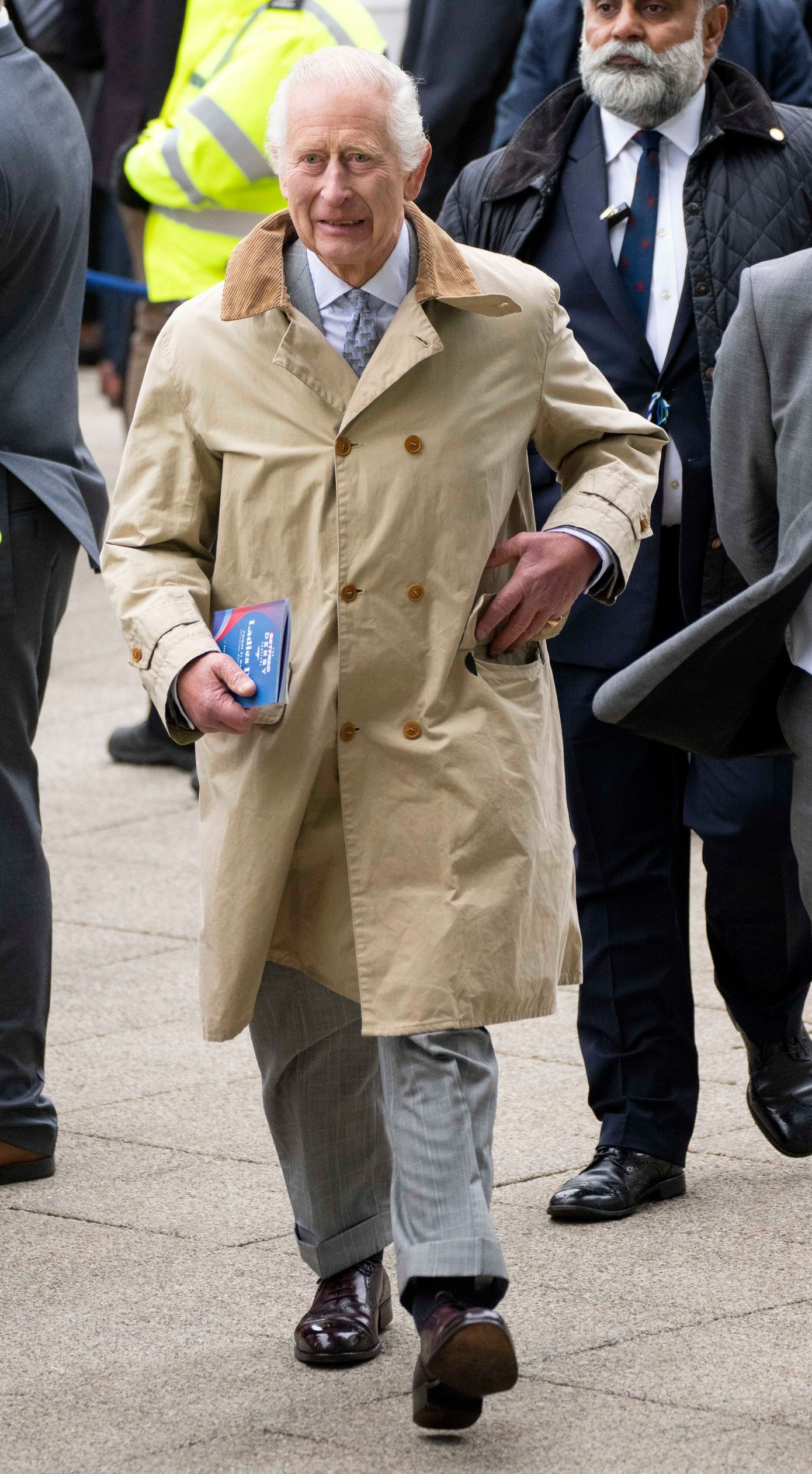 1761273211 335 Vua Charles sanh dieu