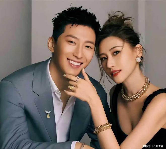 Ai là người phá nát hôn nhân của Đậu Kiêu – Hà Siêu Liên?- Ảnh 5. Ai là người phá nát hôn nhân của Đậu Kiêu – Hà Siêu Liên?- Ảnh 5.