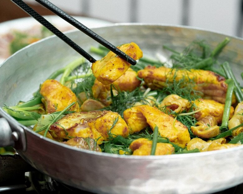 Giữa lòng phố cổ có quán ăn tồn tại 130 năm vẫn đông nghịt khách, được báo Tây ca ngợi amp;#34;nhất định phải thửamp;#34; khi tới Hà Nội - 4