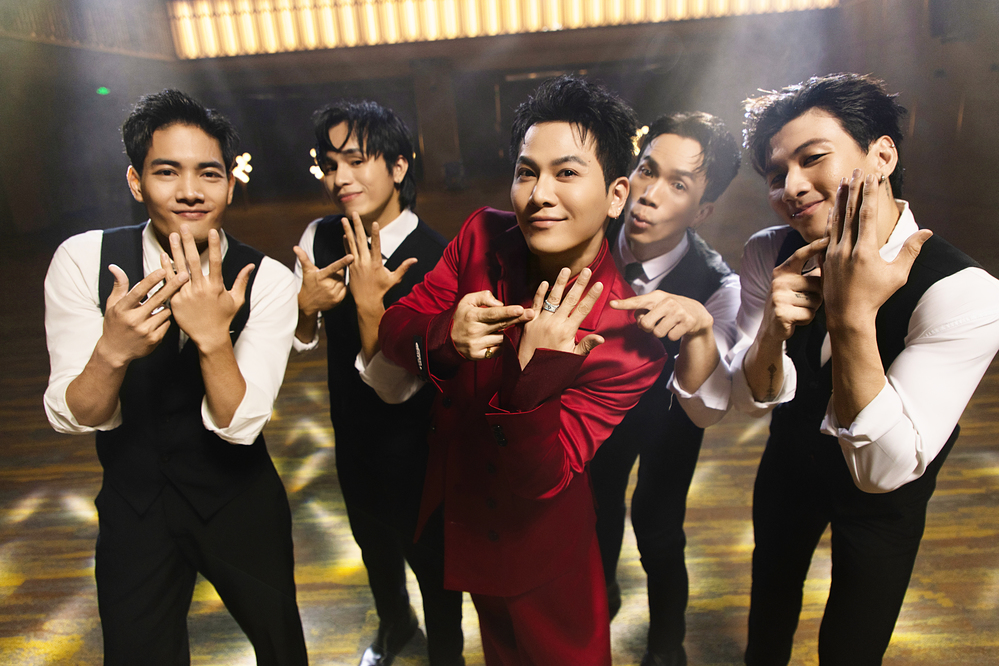 1761288228 666 Mai Tien Dung ra mat MV Minh cuoi nhau em