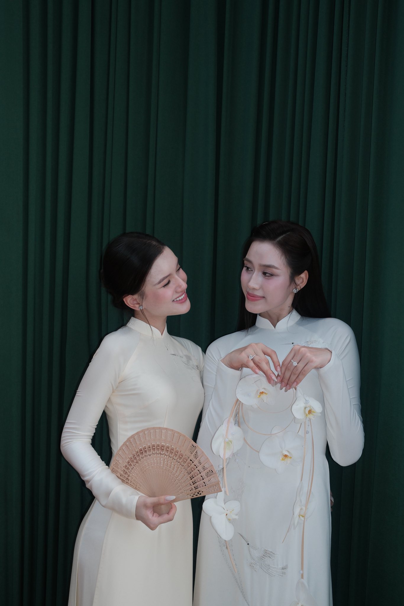 Chân dung cô gái xách vali cho Đỗ Hà ở Thanh Hoá gây sốt: Camera lia vội mà cũng cỡ này hả? - Ảnh 6.