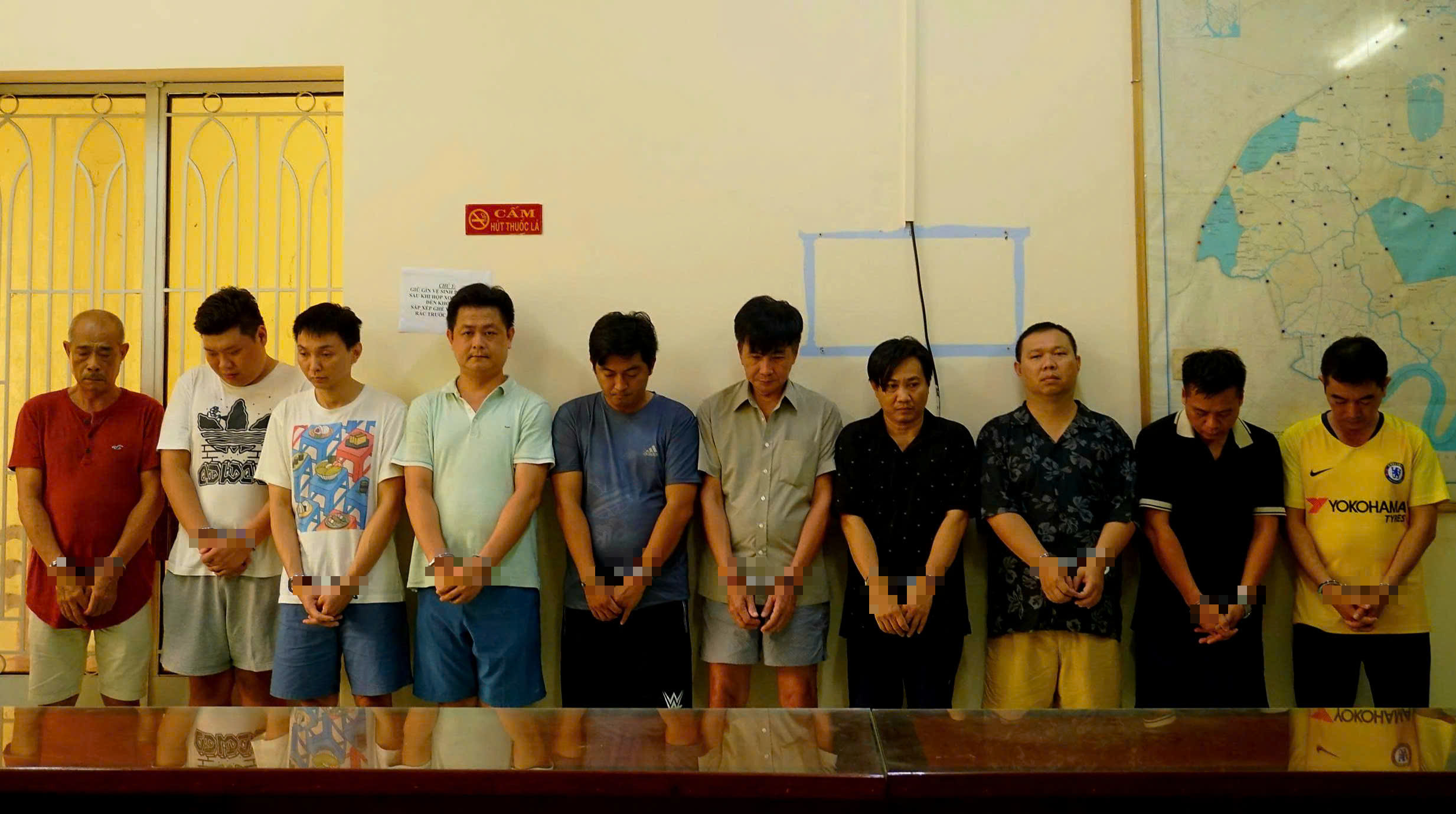 Khởi tố hơn 90 người trong đường dây đánh bạc 20.000 tỉ đồng - Ảnh 2.