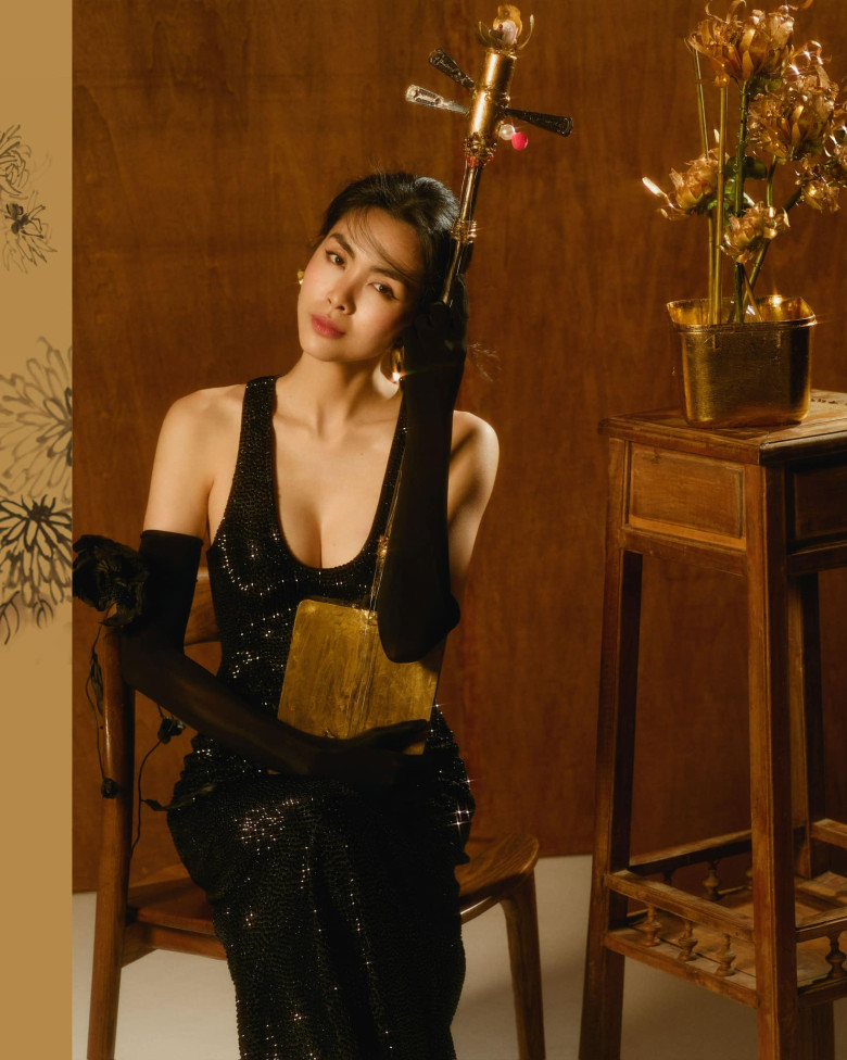 Nàng ngọc nữ ngày càng đẹp mặn mà, quyến rũ.