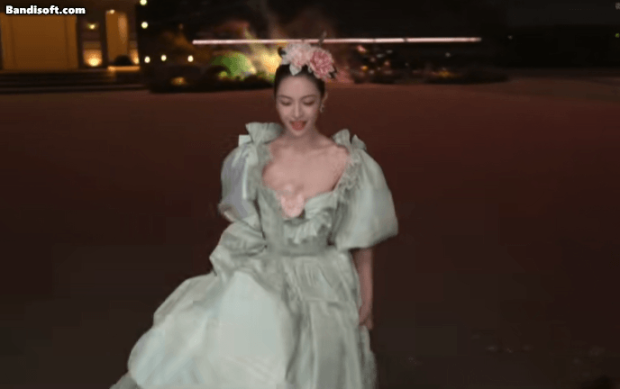 Tất cả họa sĩ trên đời đều muốn đưa mỹ nhân này vào tranh: Vẻ đẹp đáng giá ngàn vàng, đóa hoa độc lạ nhất showbiz - Ảnh 7. Tất cả họa sĩ trên đời đều muốn đưa mỹ nhân này vào tranh: Vẻ đẹp đáng giá ngàn vàng, đóa hoa độc lạ nhất showbiz - Ảnh 7.