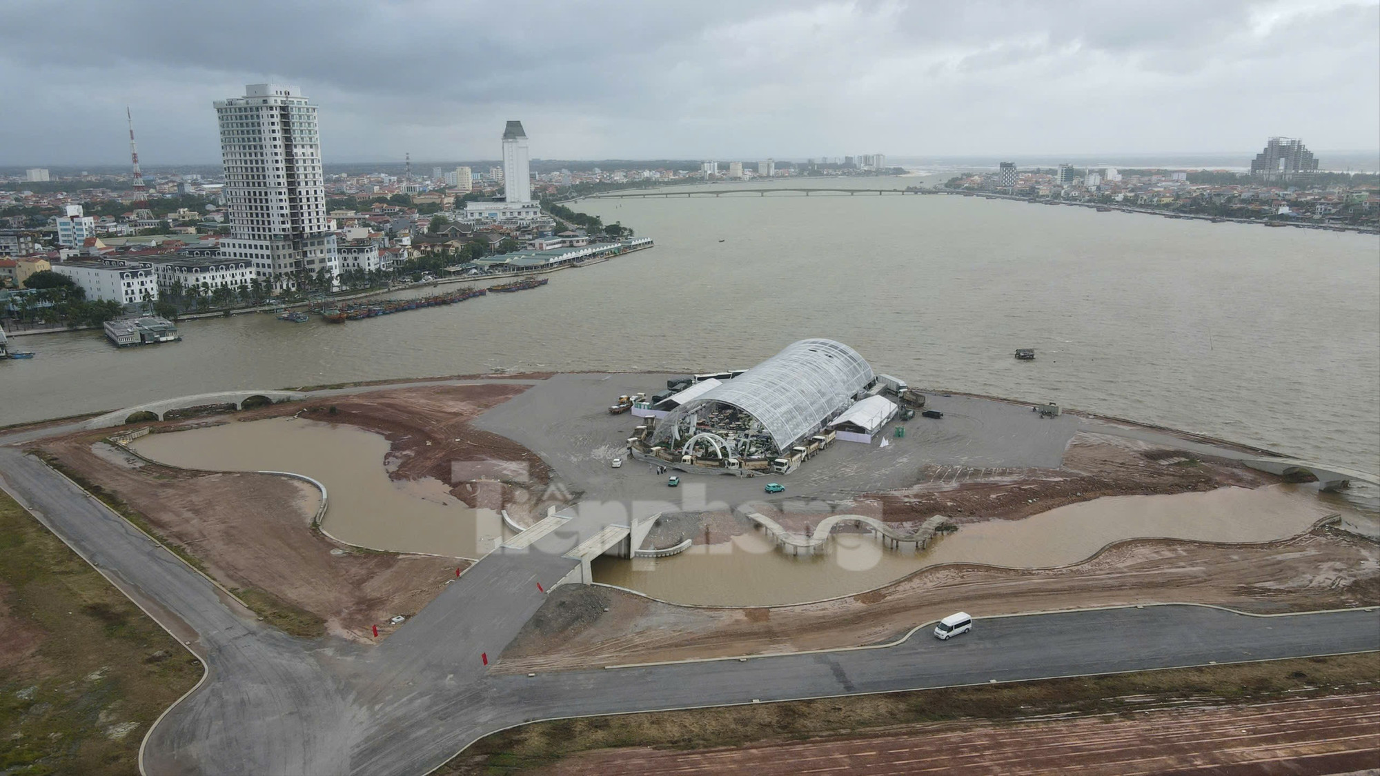 Sơn Hải Group chào đón phu nhân TGĐ Viết Vương theo cách Sơn Hải Group chào đón phu nhân TGĐ Viết Vương theo cách