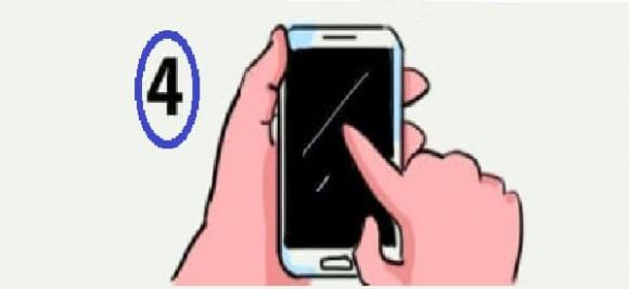 Cách cầm điện thoại nói lên tính cách , kiến thức