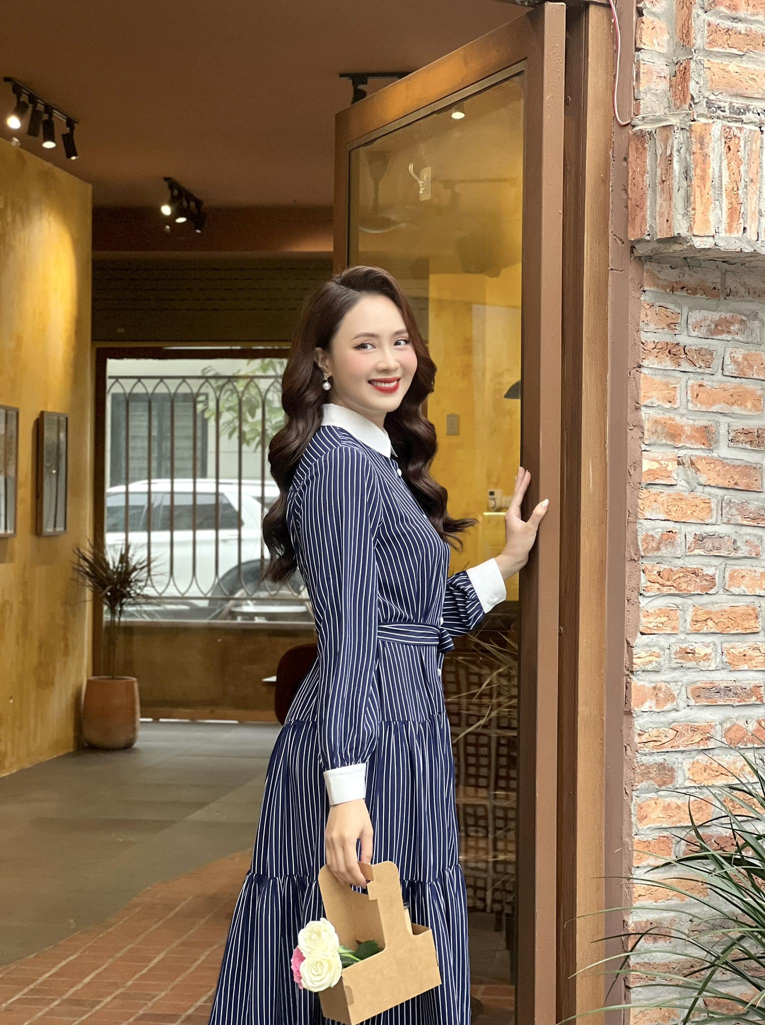 Mùa đông tới là lại phải học ngay mỹ nhân 42 tuổi này cách mặc đẹp: Style siêu trẻ trung, không bao giờ lỗi mốt - Ảnh 5.