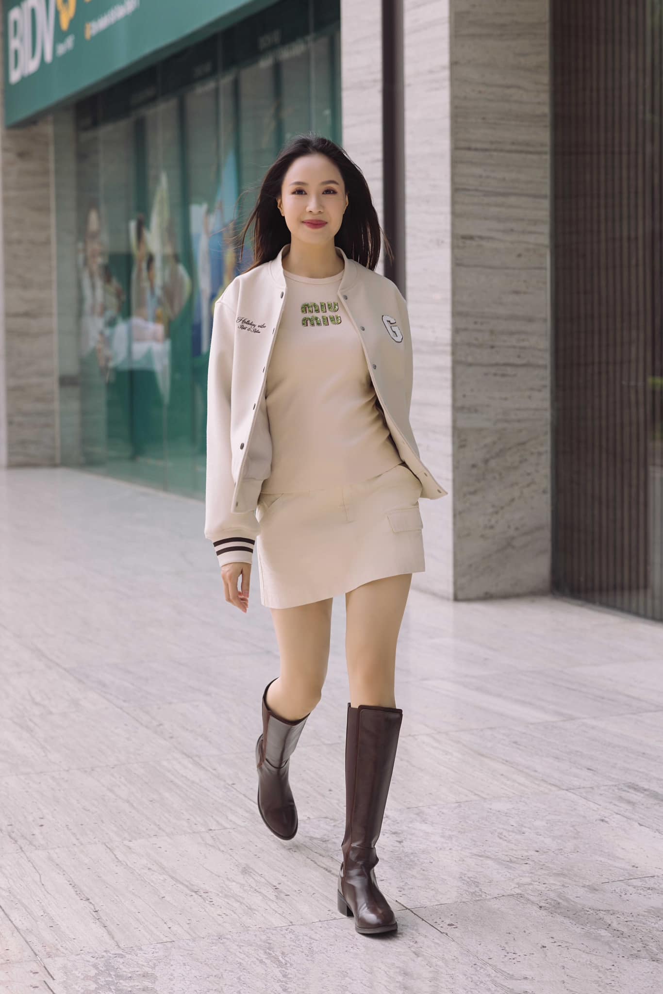 Mùa đông tới là lại phải học ngay mỹ nhân 42 tuổi này cách mặc đẹp: Style siêu trẻ trung, không bao giờ lỗi mốt - Ảnh 9.