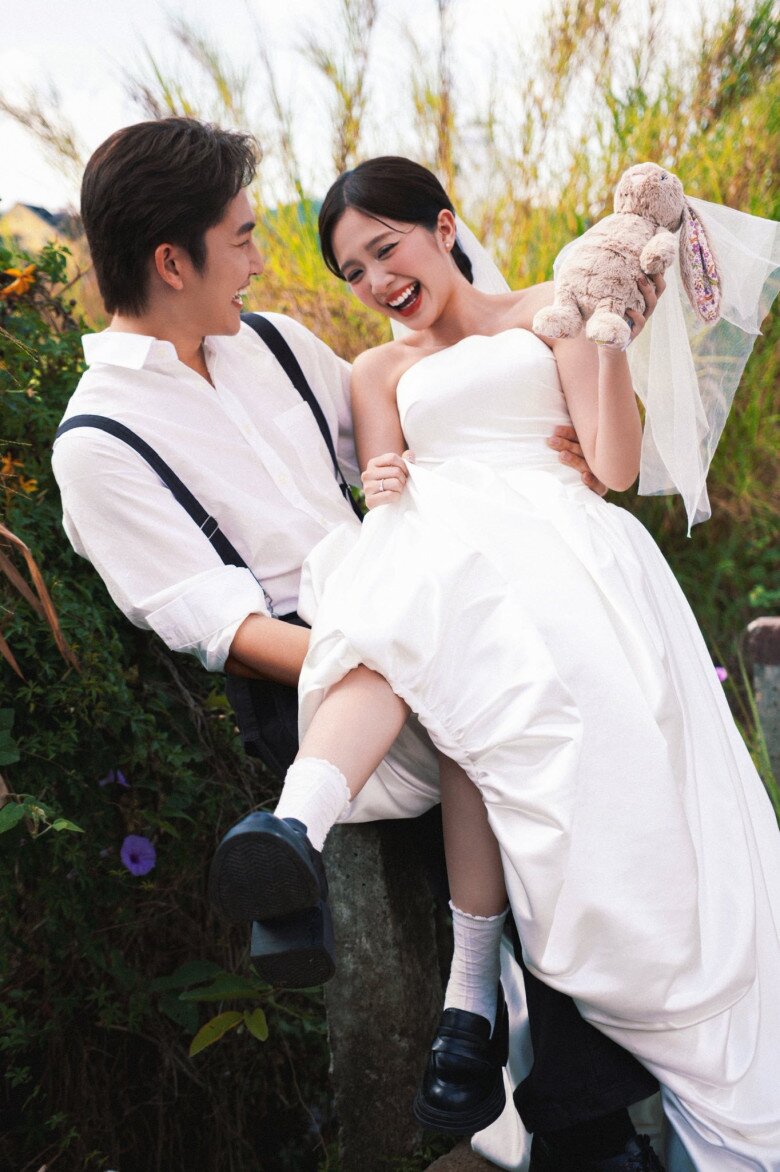 Ngọc Huyền đưa mẹ chồng đi thử đồ cho đám cưới với Đình Tú, bị dân mạng nói "làm tốn kém lại lo trả nợ" 3 Hôn lễ của Ngọc Huyền - Đình Tú được khán giả đặc biệt mong chờ.