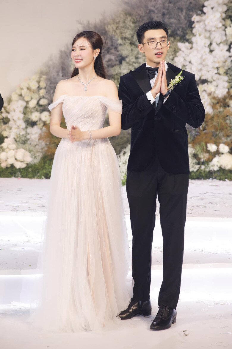 Đám cưới đầy lãng mạn của diễn viên Midu và thiếu gia Minh Đạt.