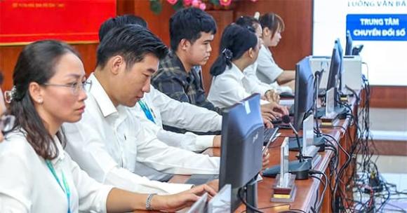 Cán bộ, công chức, viên chức, Nghị quyết 13/2025/NQ-HĐND