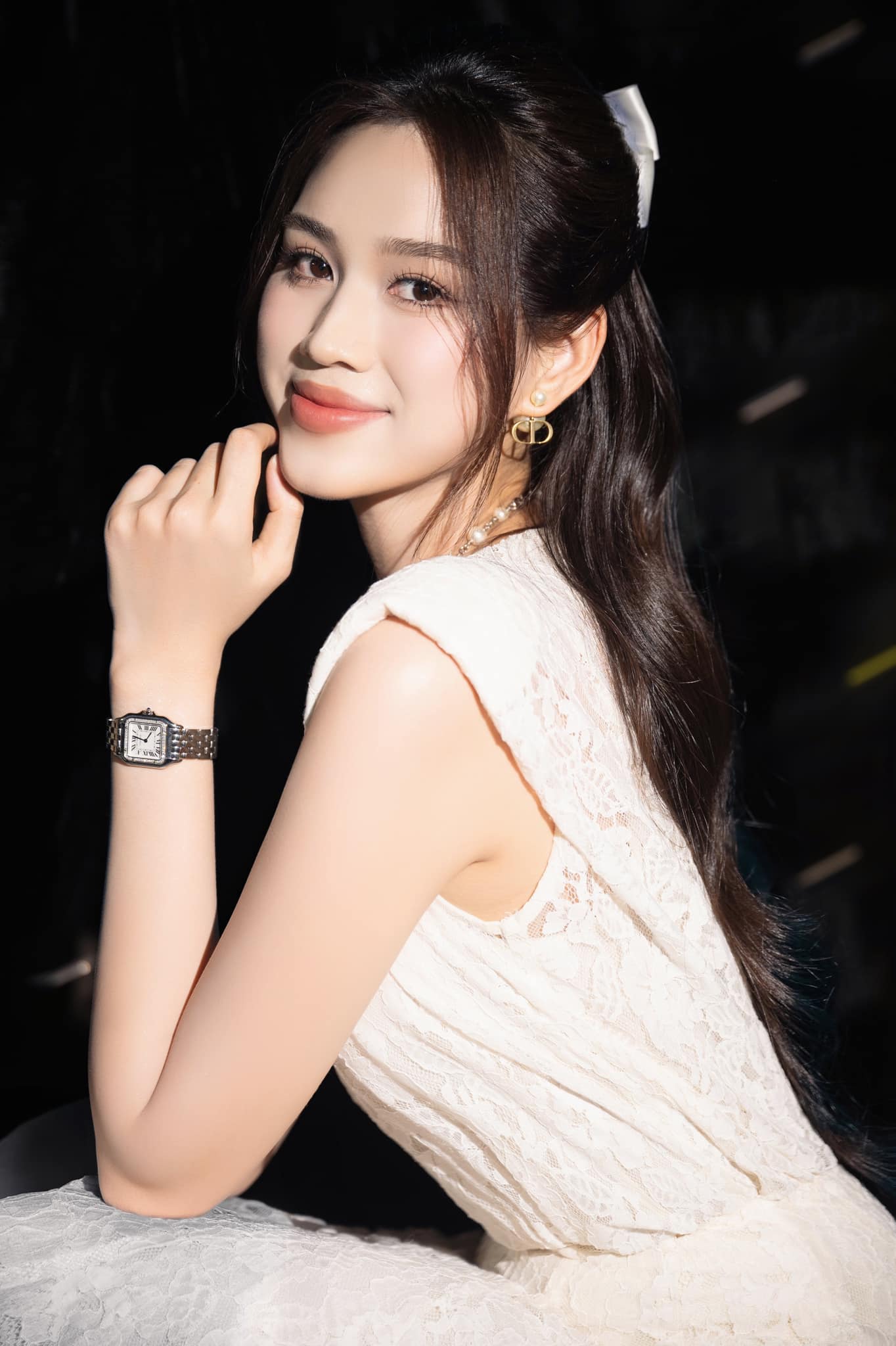 1761404065 796 Sau dam cuoi co tich them dieu bi mat cua