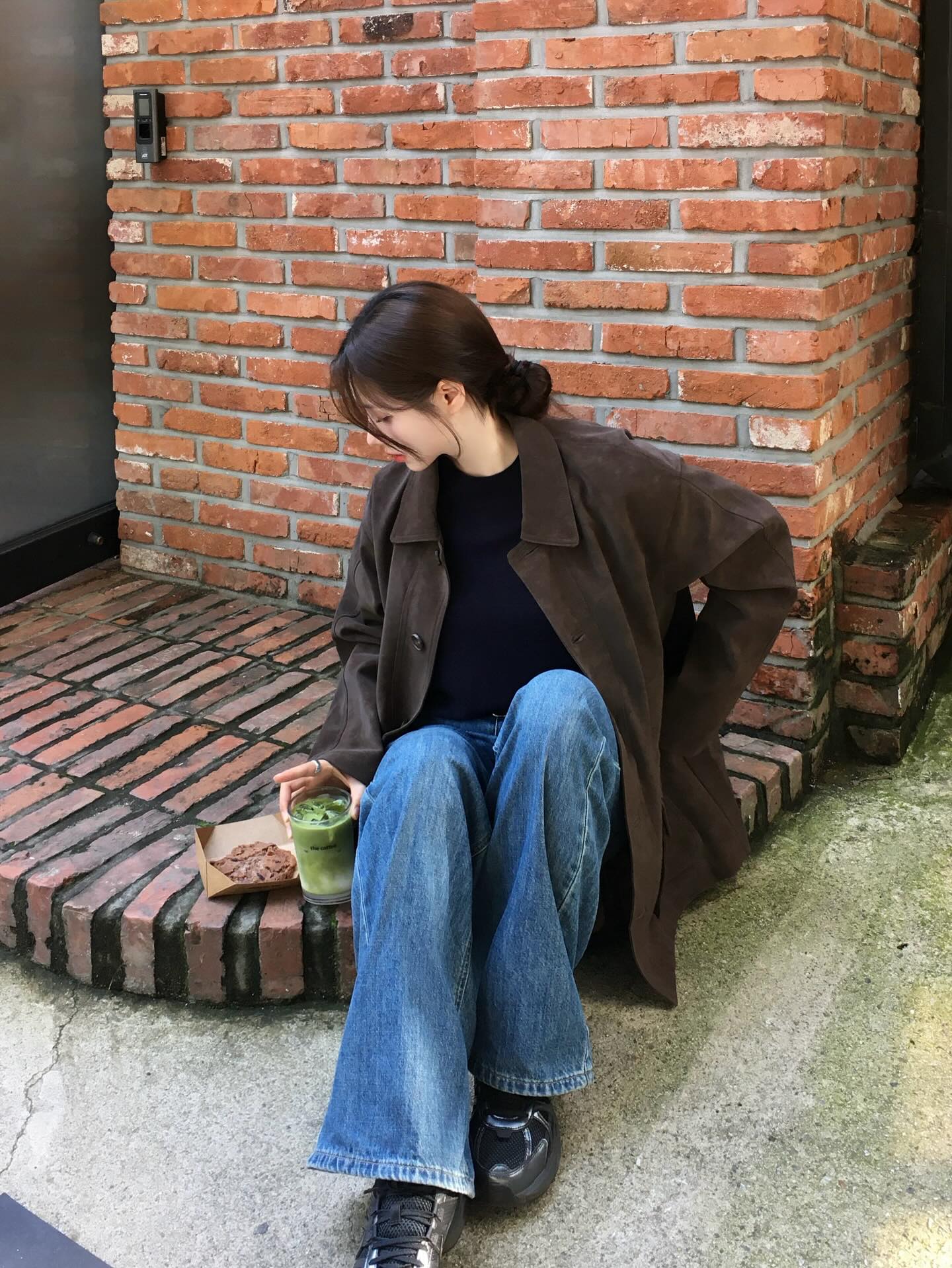 1761407691 606 Cho dai sam ao khoac mau me xu huong nam