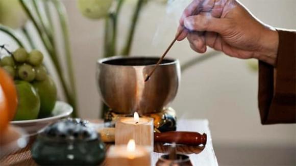 khung giờ đại kỵ kiêng thắp hương, kiến thức, phong thủy thờ