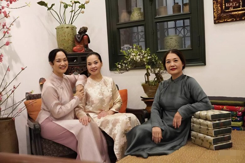 Nhan sắc của 3 ái nữ nhà NSƯT Lê Mai khiến nhiều người trầm trồ.