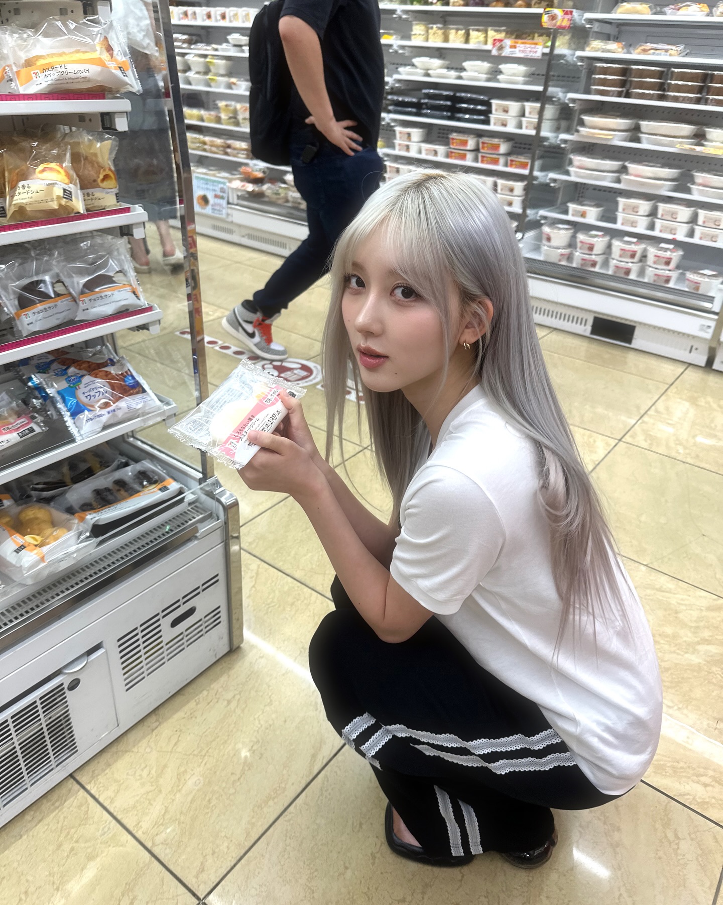 Nữ thần sân bay được ví như Triệu Lộ Tư là ai?- Ảnh 16.