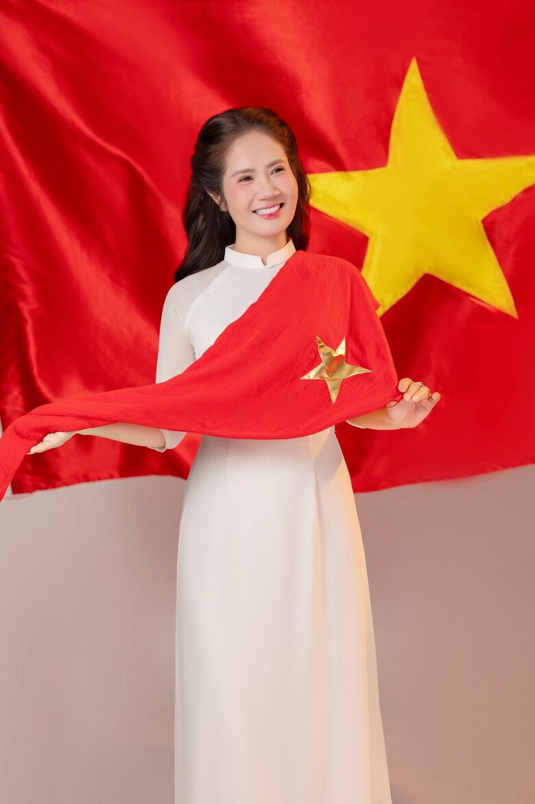 Nữ nghệ sĩ 4 con lên chức bà ngoại vẫn xinh đẹp rạng rỡ, MC VTV thốt lên trước bức ảnh ngày trẻ - 3