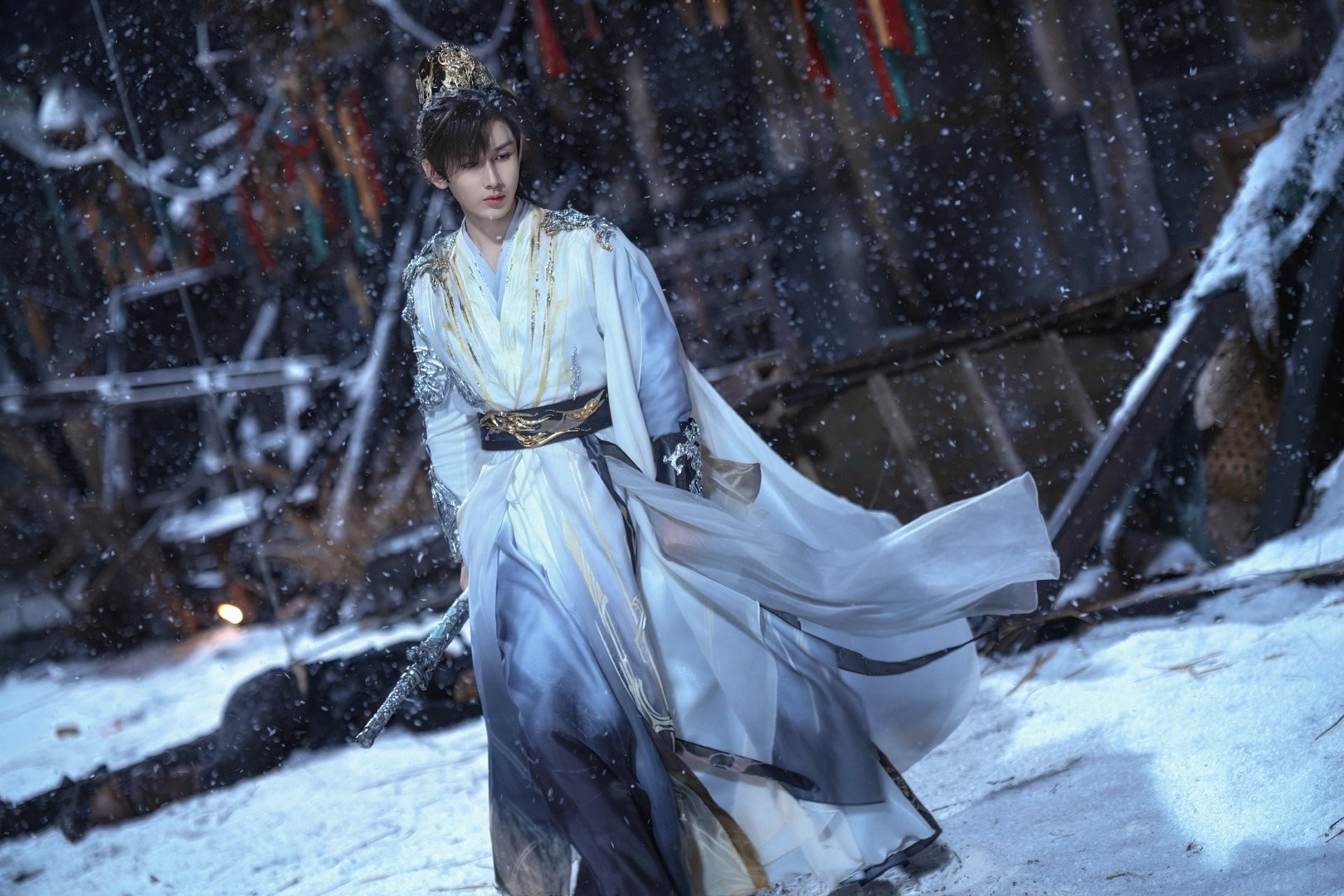 Điên thật rồi! Phim Trung Quốc mới chiếu đã phá kỷ lục 2025: Nữ chính quá đẹp, định nghĩa lại 2 từ mỹ nhân- Ảnh 9.