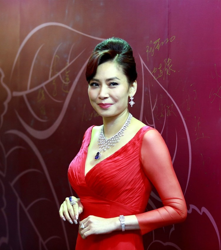 Cái kết ngỡ ngàng của “bom sex” dám “mạo phạm” với tỷ phú 70 tuổi - Ảnh 9.