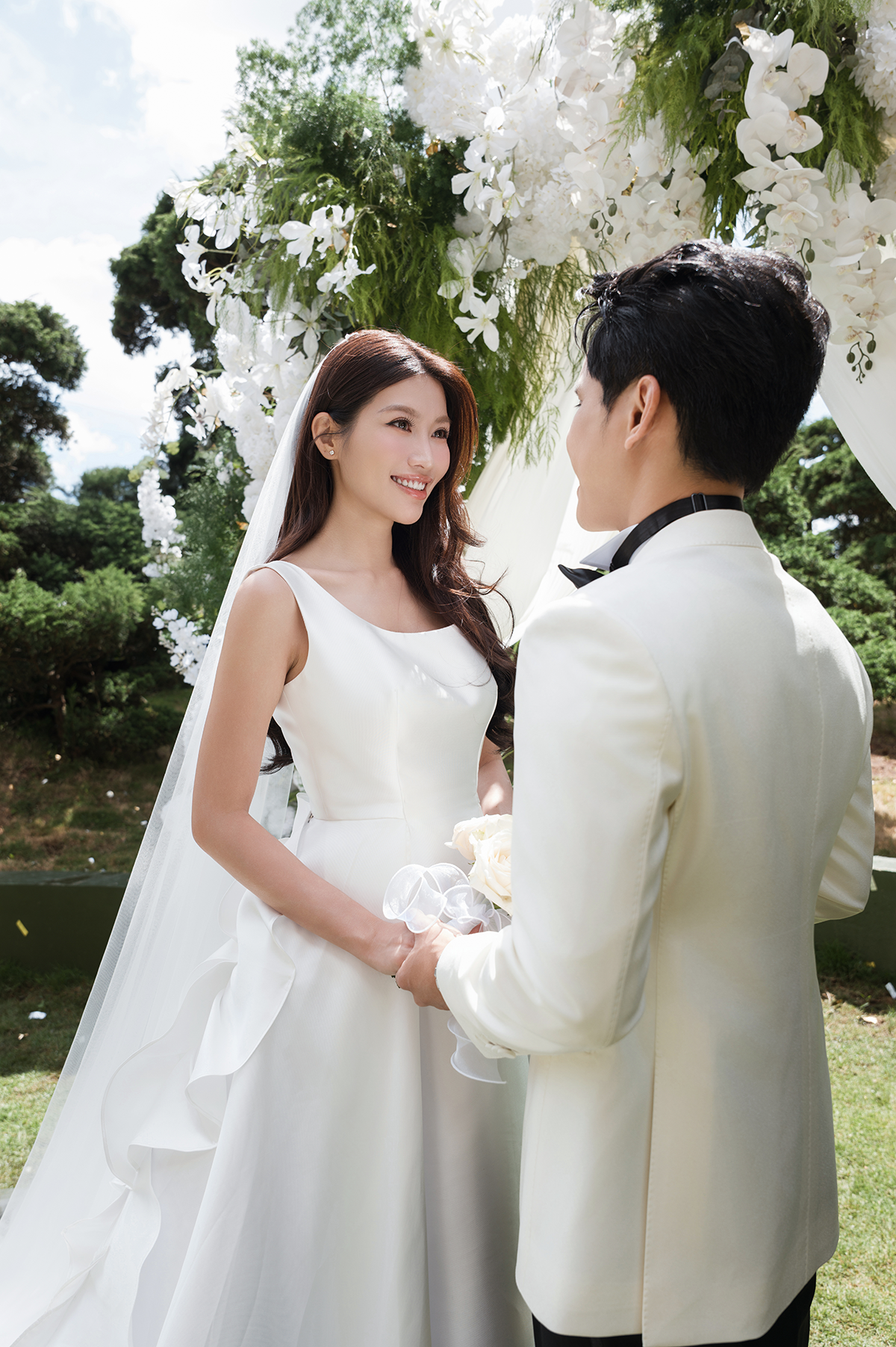 Cô dâu Quỳnh Châu đẹp quá - Ảnh 4.