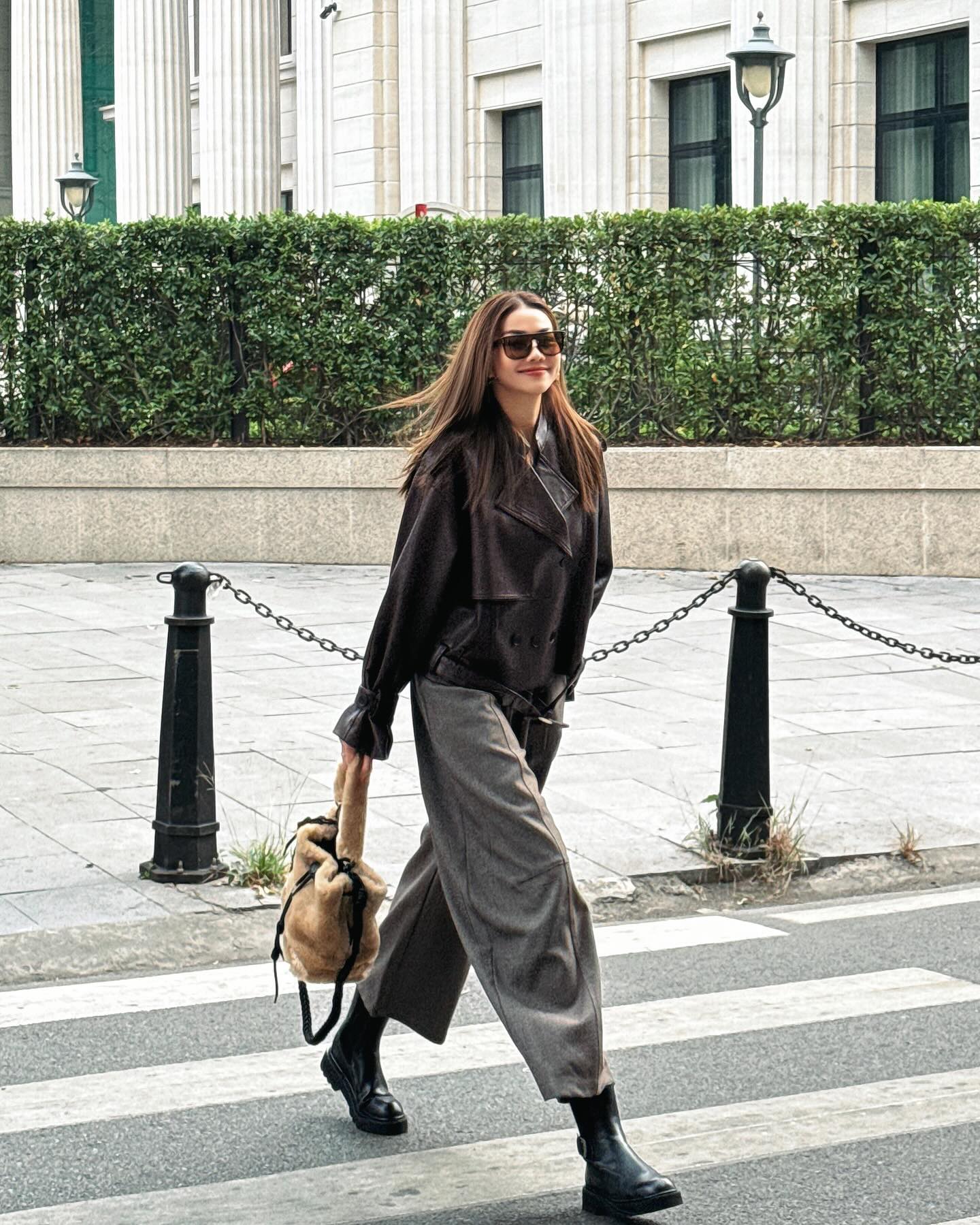 1761487698 559 4 kieu giay duoc my nhan Viet tren 40 tuoi