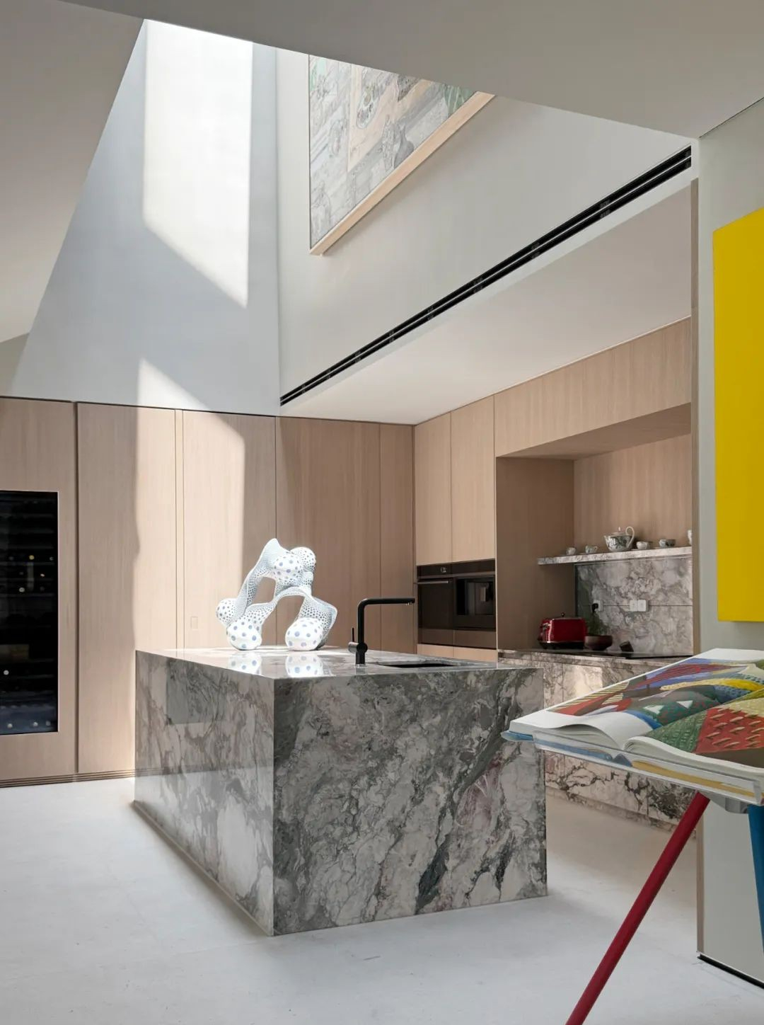 1761504872 229 Vo sinh con gai chong sua biet thu 30 ty