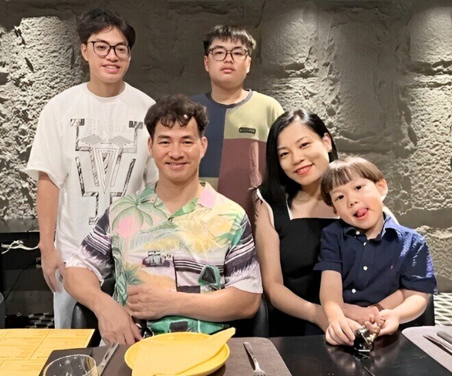 Vợ chồng NSND Xuân Bắc có tổ ấm viên mãn bên 3 cậu con trai.