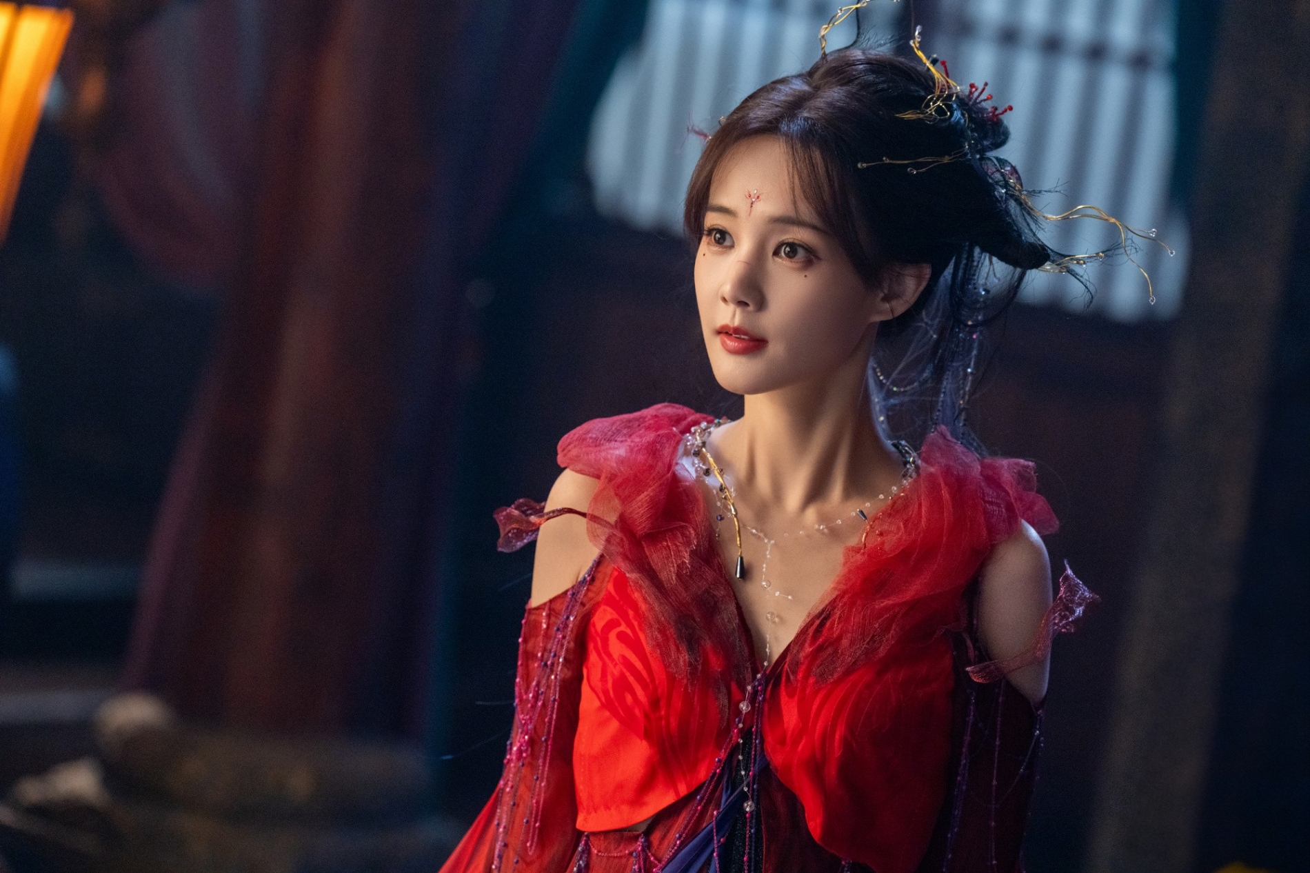 Phim Trung Quốc là cú sốc lớn nhất tháng 10: Chiếu 1 ngày lập tận 2 kỷ lục, ngắm nam chính như dát vàng lên mắt - Ảnh 5. Phim Trung Quốc là cú sốc lớn nhất tháng 10: Chiếu 1 ngày lập tận 2 kỷ lục, ngắm nam chính như dát vàng lên mắt - Ảnh 5.