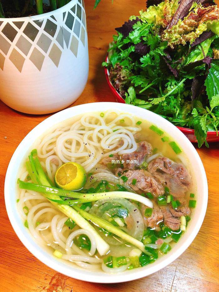 Gợi ý 5 món nước nóng hổi, dễ ăn cho cuối tuần se lạnh, ngon và đủ chất thế này chẳng cần nấu thêm cơm - 3