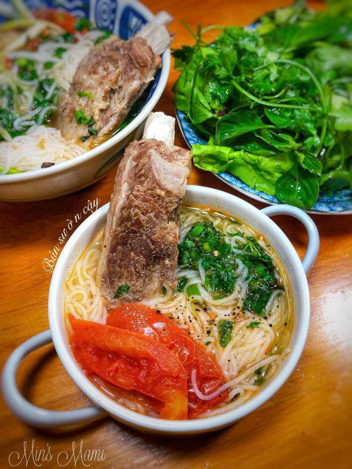 Gợi ý 5 món nước nóng hổi, dễ ăn cho cuối tuần se lạnh, ngon và đủ chất thế này chẳng cần nấu thêm cơm - 4