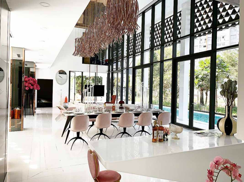 Cuộc sống hiện tại của người đẹp sở hữu biệt thự 50 tỷ, rộng 800m2 ở quận 9 sau biến cố vướng vòng lao lý - Ảnh 6.