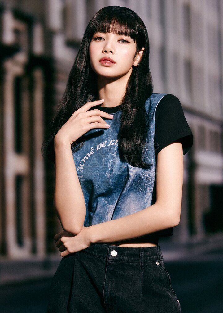 Lisa tuổi 19 rực sáng và hành trình trở thành biểu tượng toàn cầu của thế hệ dám mơ - 9